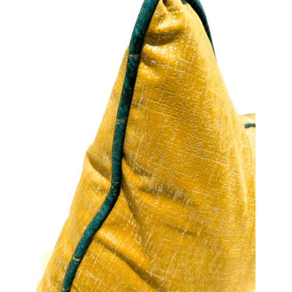 Gauta collection with green pipping - Image 2